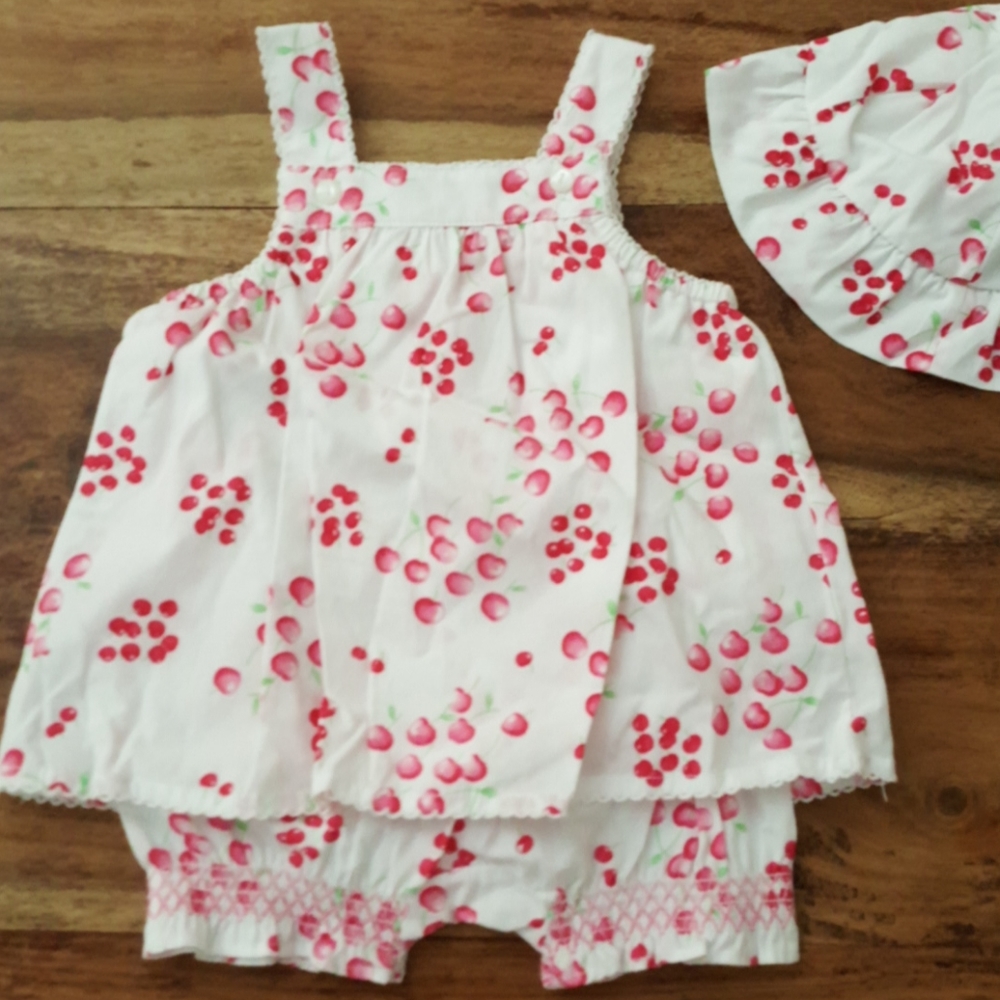 NWOT 2 Piece Set - Infant Girl Overall Dress & Hat